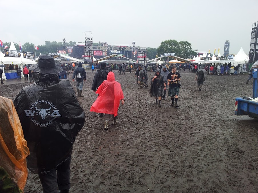 Auch dieses Jahr ging es wieder nach Wacken auf das Metal Festival.