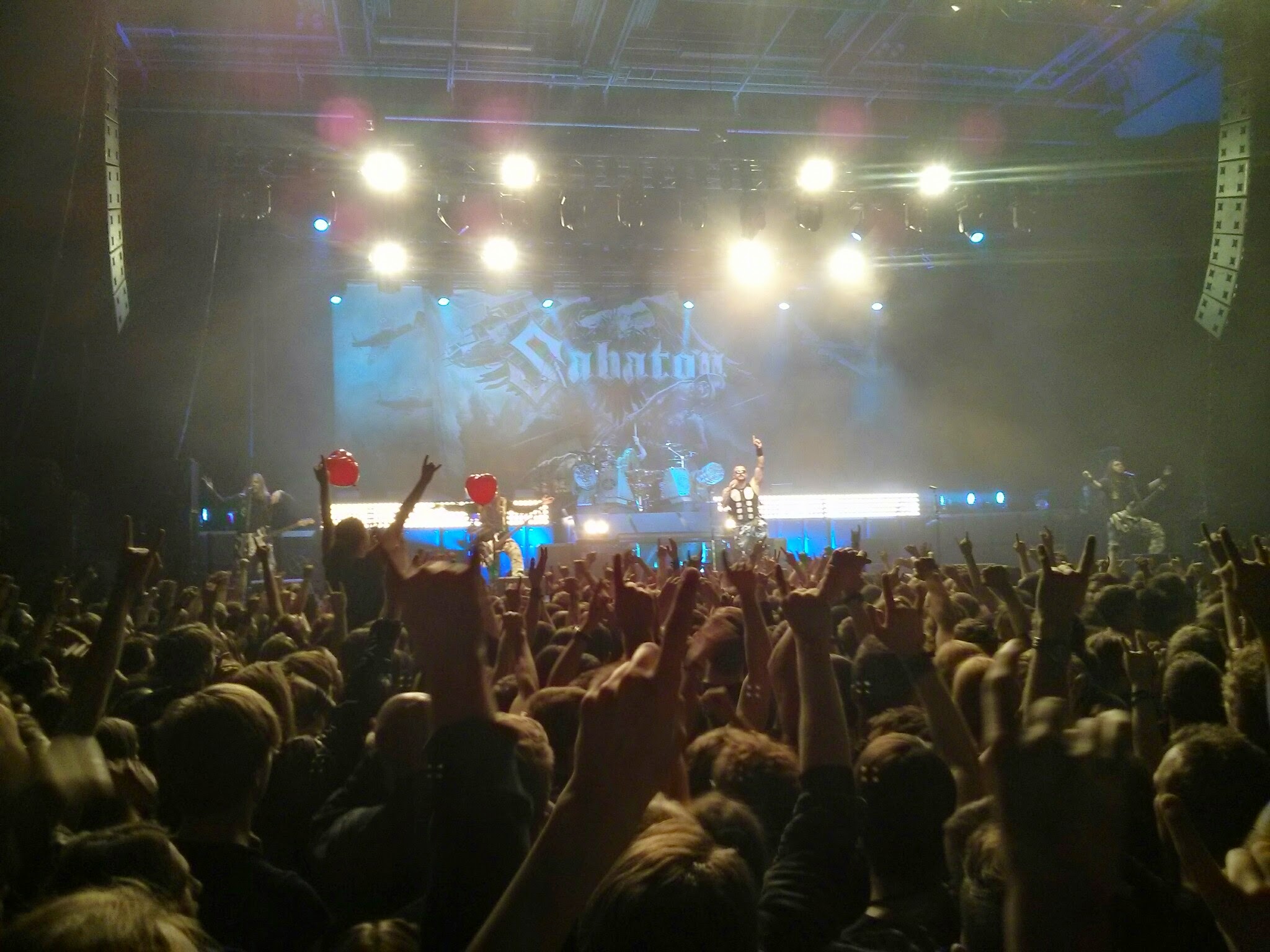 Am Valentinstag ging es für mich mit einem Kumpel zum Sabaton Konzert der aktuellen Tour „Heroes On Tour“ in der Sporthalle Hamburg.
